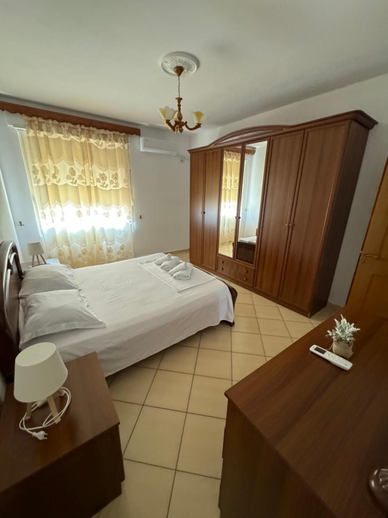 Blehami_Entire_Apartment Berat Luaran gambar